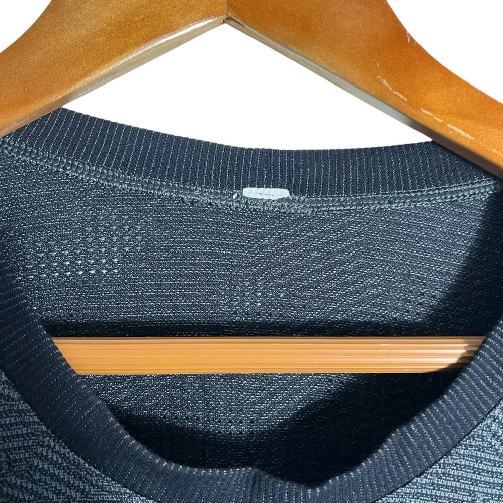 LULULEMON Swiftly Breathe Long Sleeve‎ Athletic Workout Running Top